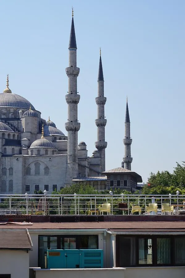 *** فندق مبيت وإفطار Paris Garden Hotel اسطنبول تركيا